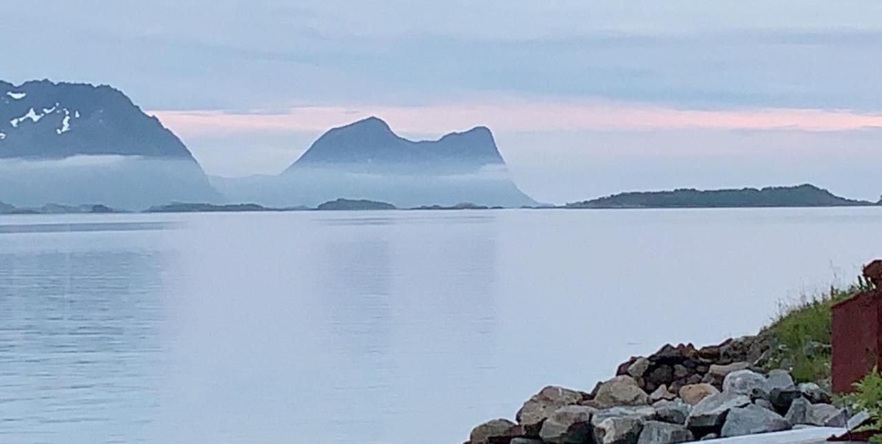 Bedehuset Basecamp Senja Hotel Skaland Kültér fotó