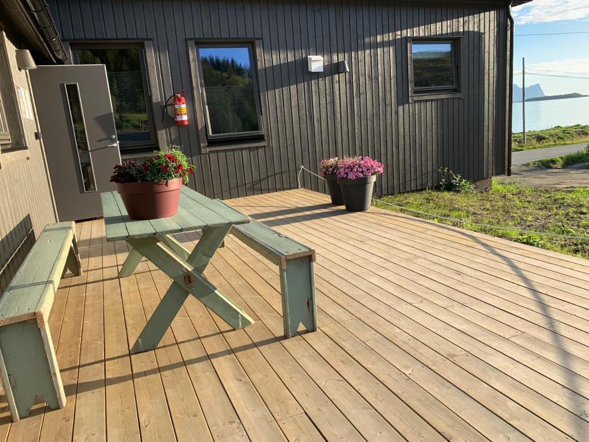 Bedehuset Basecamp Senja Hotel Skaland Kültér fotó